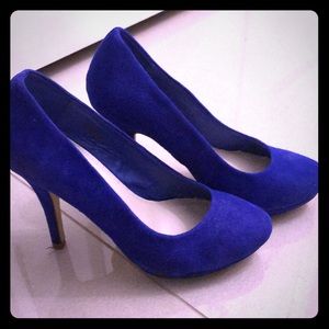 Le Chateau electric blue heels